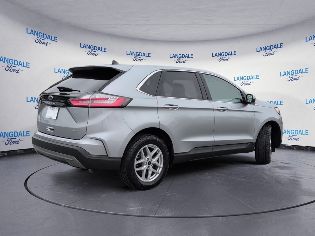 2024 Ford Edge SEL photo 3