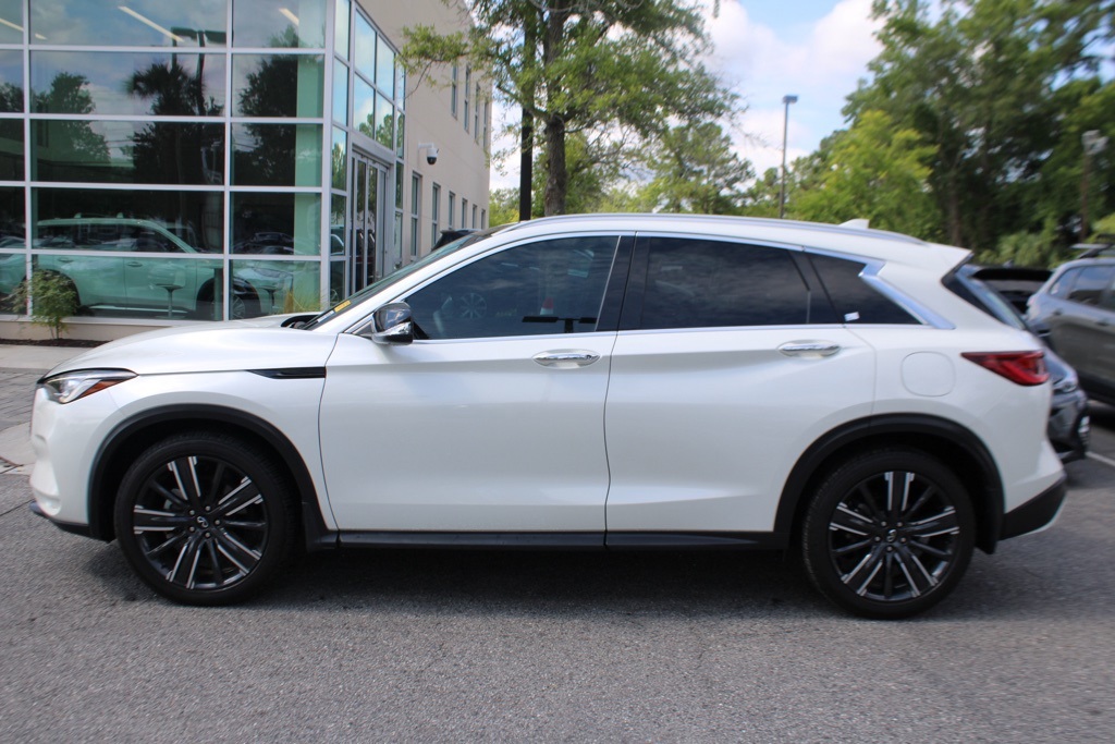 2022 Infiniti QX50 Luxe AWD photo 9