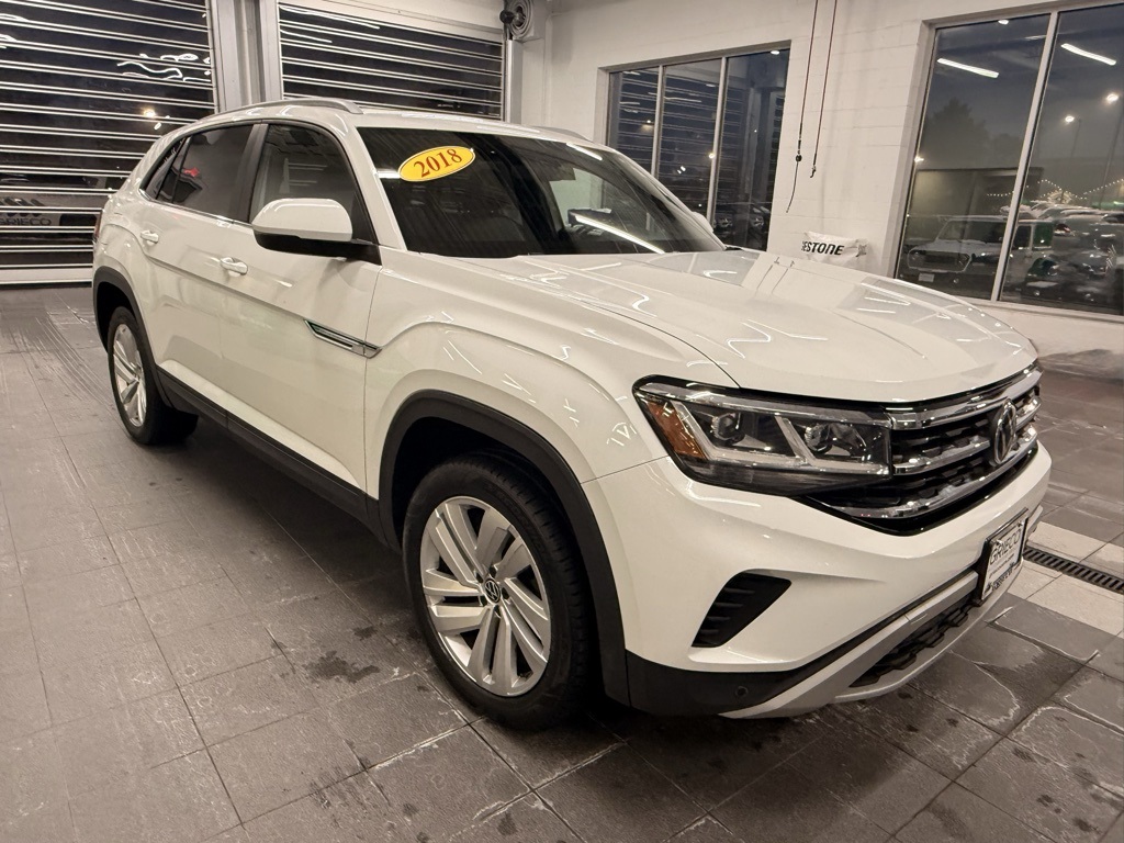 2020 Volkswagen Atlas Cross Sport SE w/Tech's photo