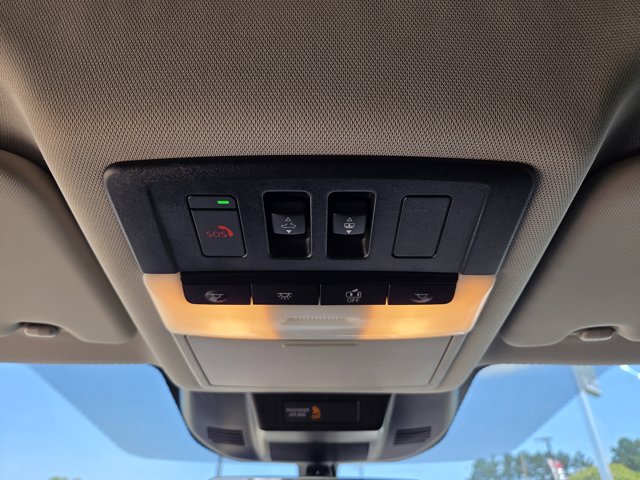 2022 Nissan Rogue SL photo 22