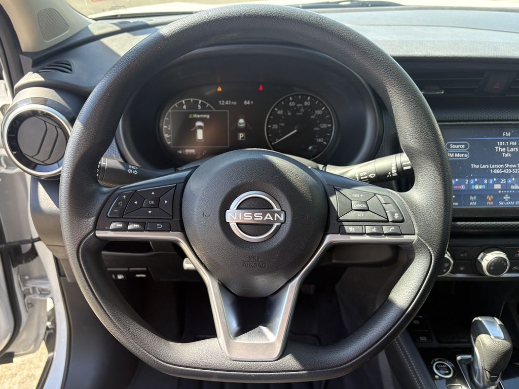 2023 Nissan Kicks SV photo 16