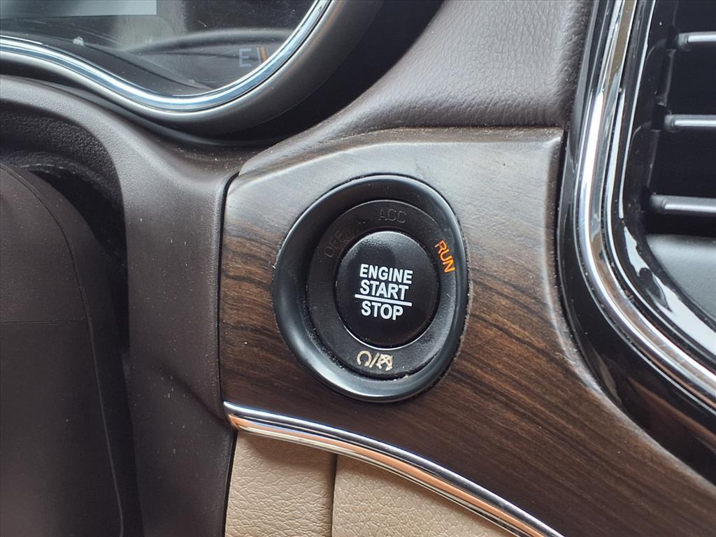 2019 Jeep Grand Cherokee Overland photo 22