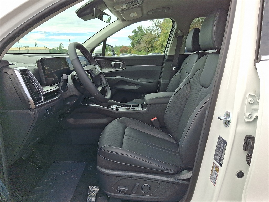 2026 Kia Sorento Plug-In Hybrid EX photo 3