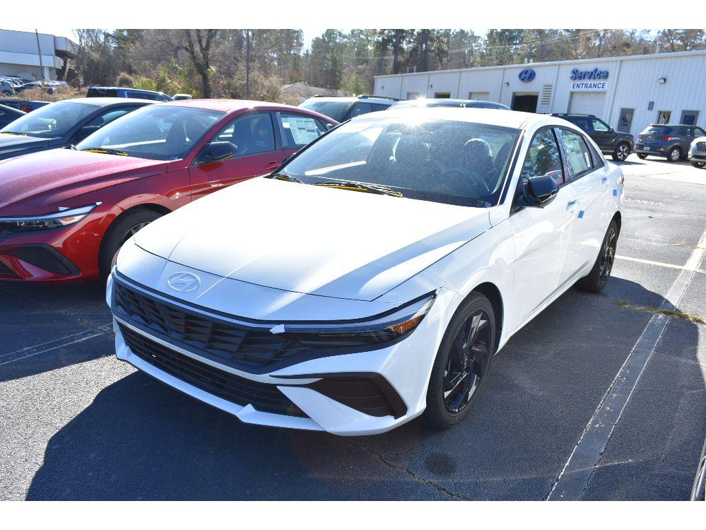 2026 Hyundai Elantra SEL's photo