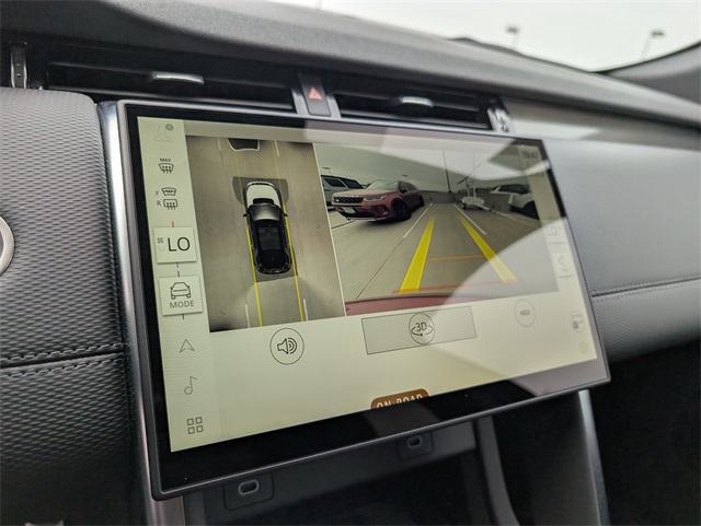 2024 Land Rover Discovery Sport SE photo 23