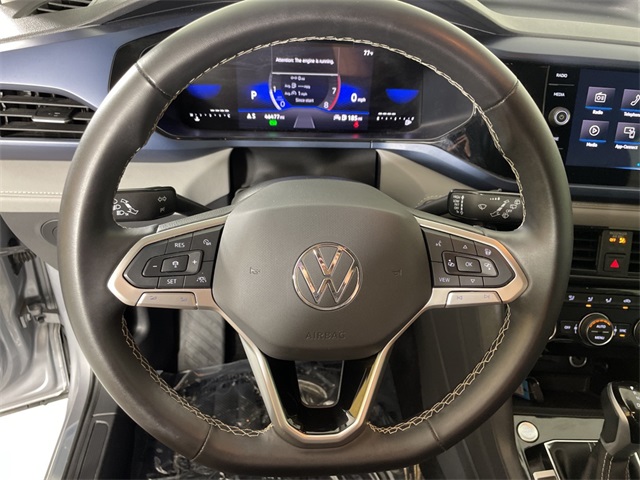 2024 Volkswagen Taos SE photo 18