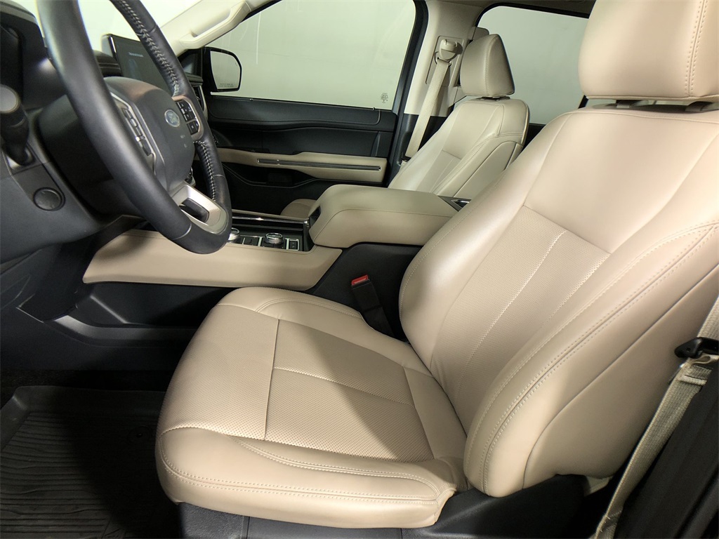 2022 Ford Expedition MAX XLT photo 19