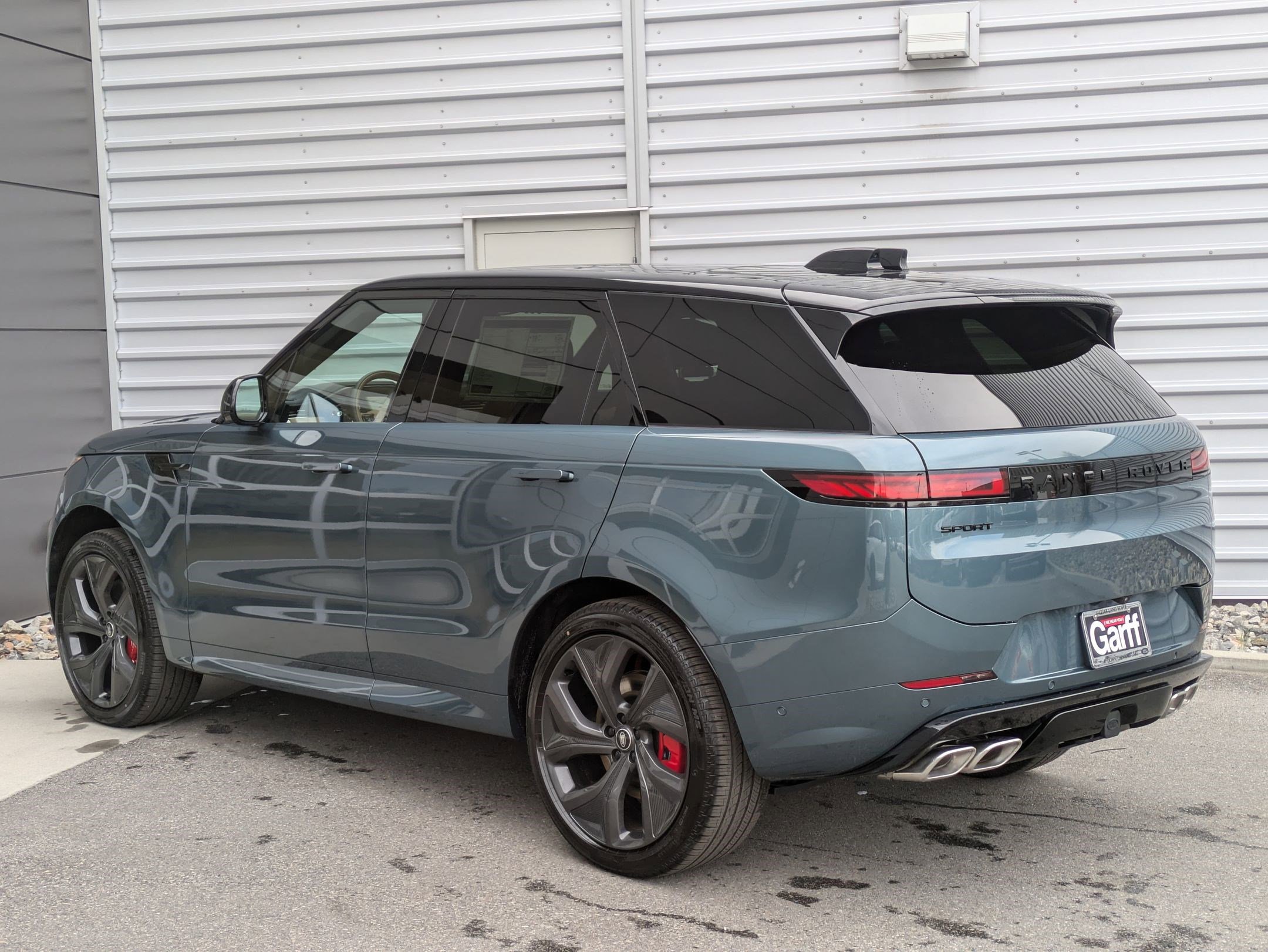 2025 Land Rover Range Rover Sport SE photo 3