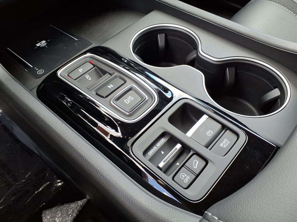 2025 Honda Pilot Touring photo 12