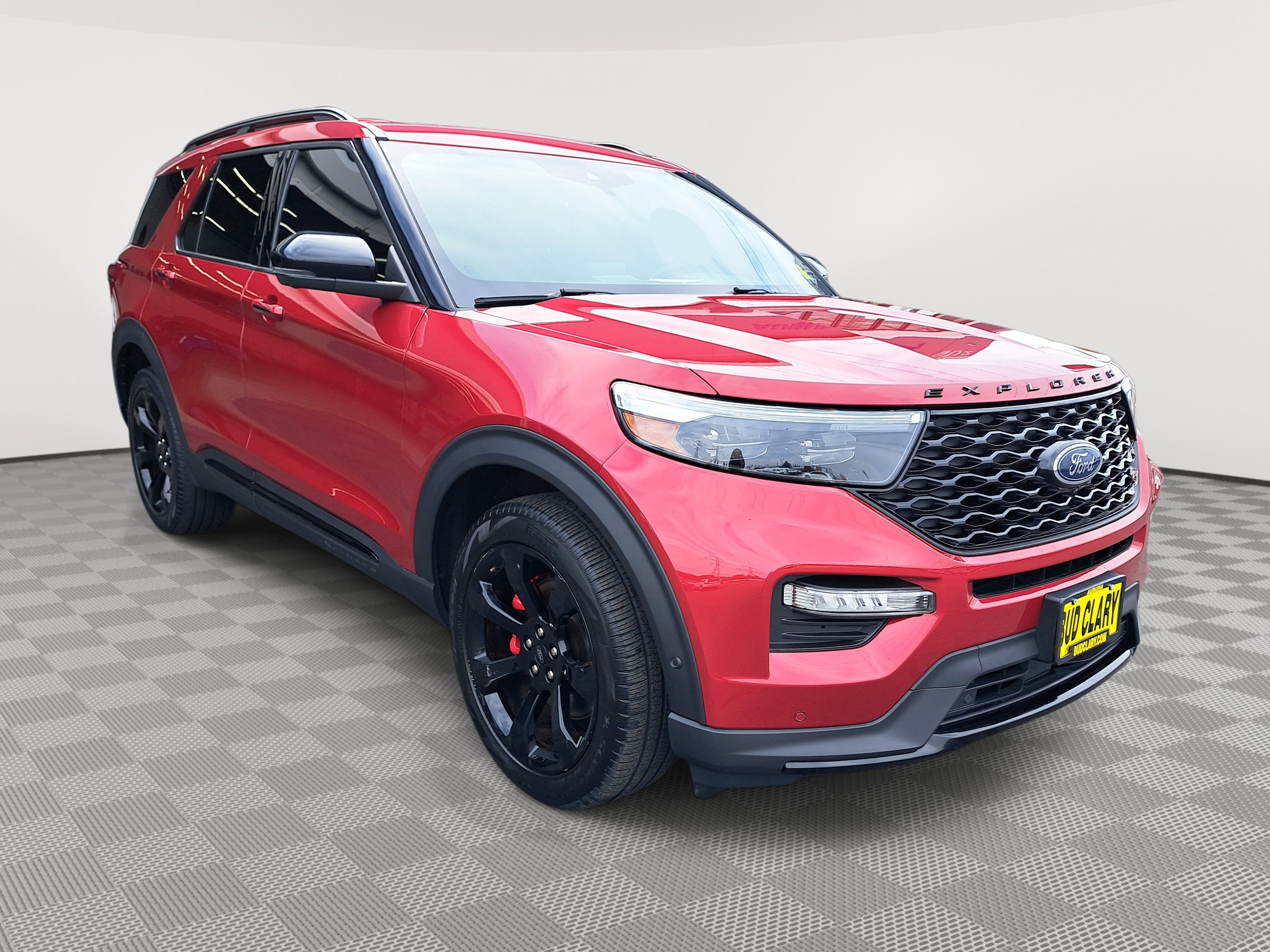 2021 Ford Explorer ST photo 3