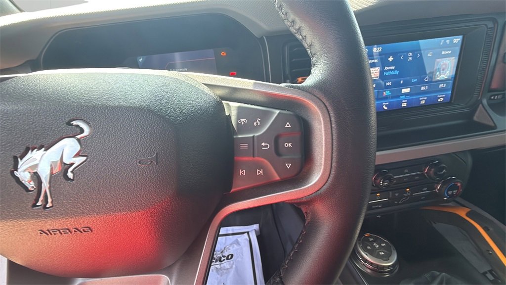 2022 Ford Bronco Base photo 16