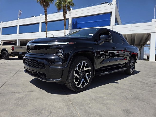 2024 Chevrolet Silverado EV RST photo 2
