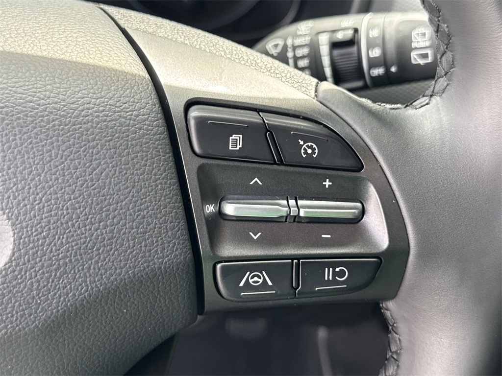 2023 Hyundai Kona SEL photo 24