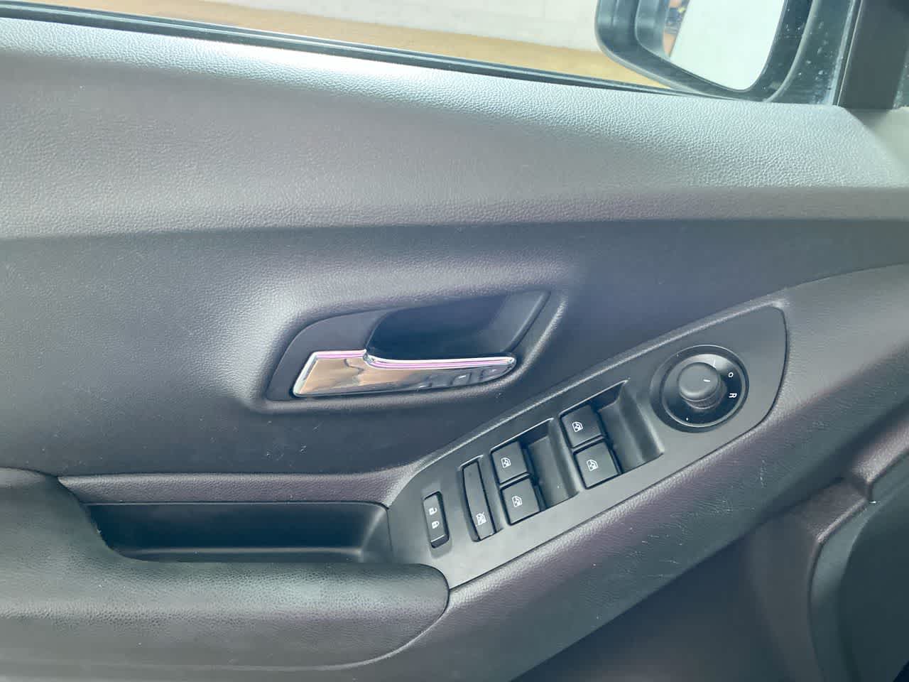 2021 Chevrolet Trax LS photo 18