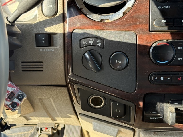 2008 Ford F-350 Lariat photo 20