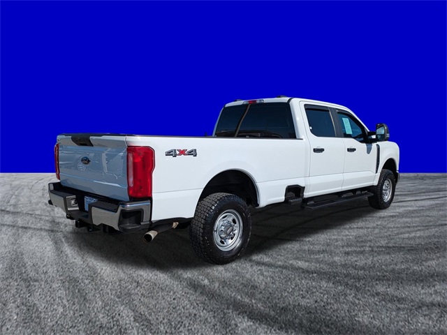 2023 Ford F-350 XL photo 4