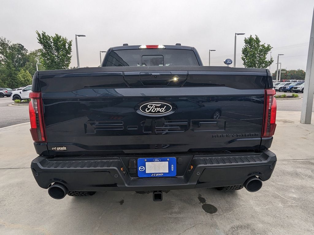 2025 Ford F-150 XLT photo 4