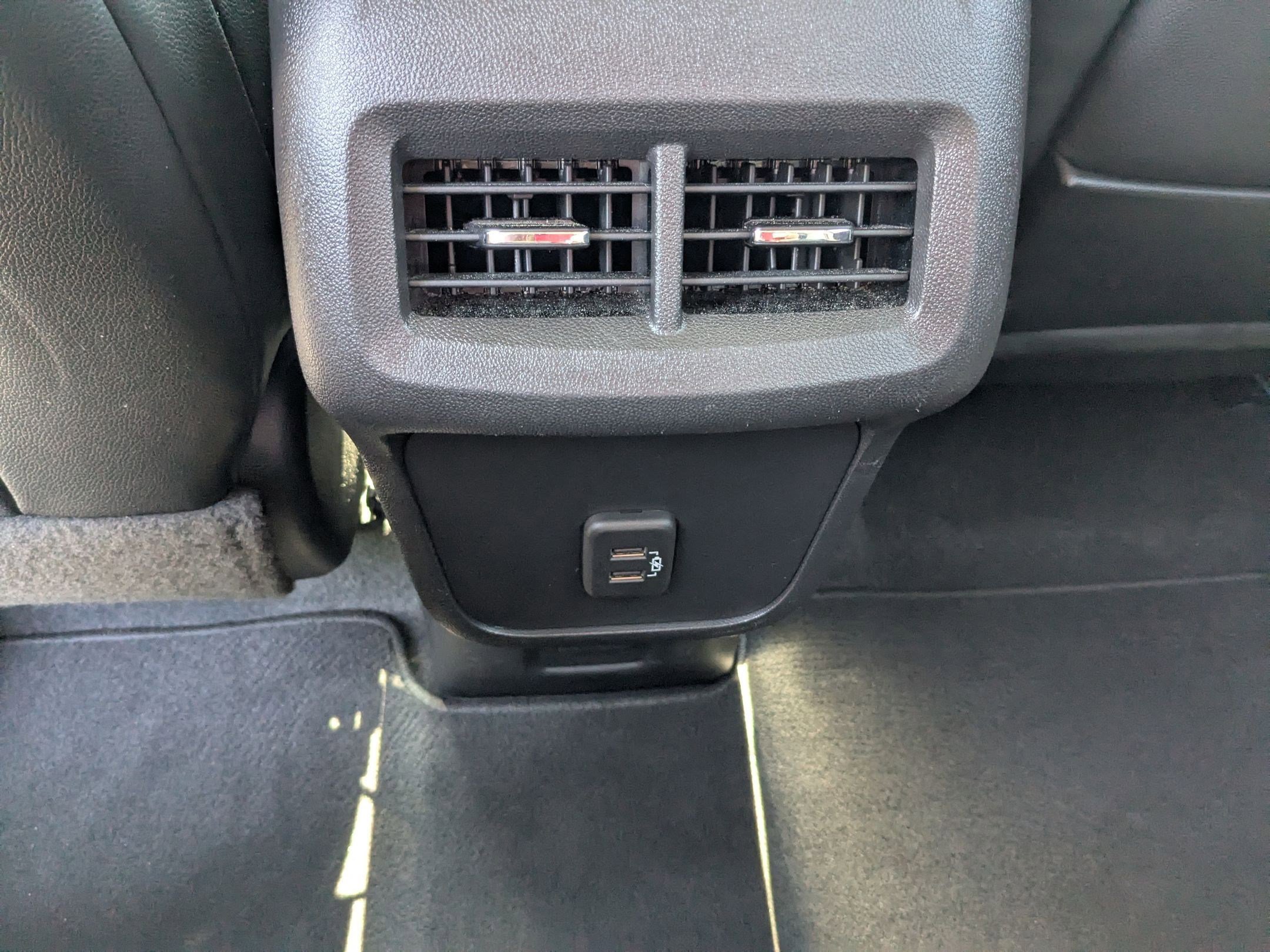 2024 Gmc Terrain SLT photo 29