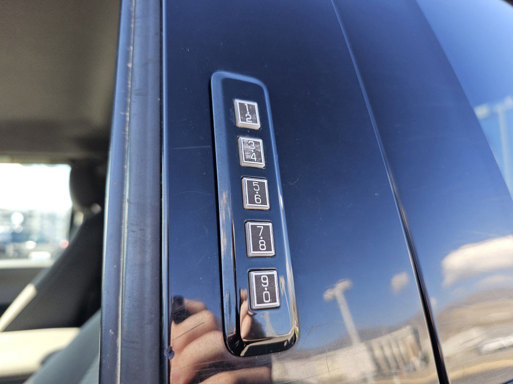 2015 Ford F-150 XLT photo 14