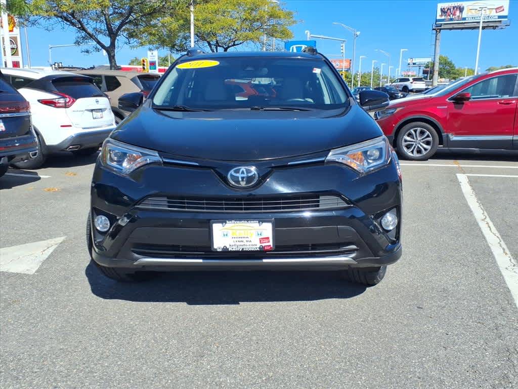 2017 Toyota RAV4 Limited SE Platinum photo 2
