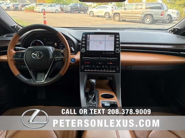 2019 Toyota Avalon Hybrid Limited photo 16