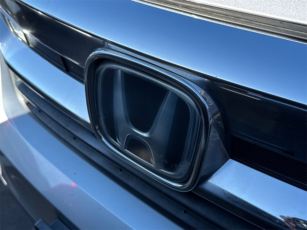 2021 Honda Pilot LX photo 3