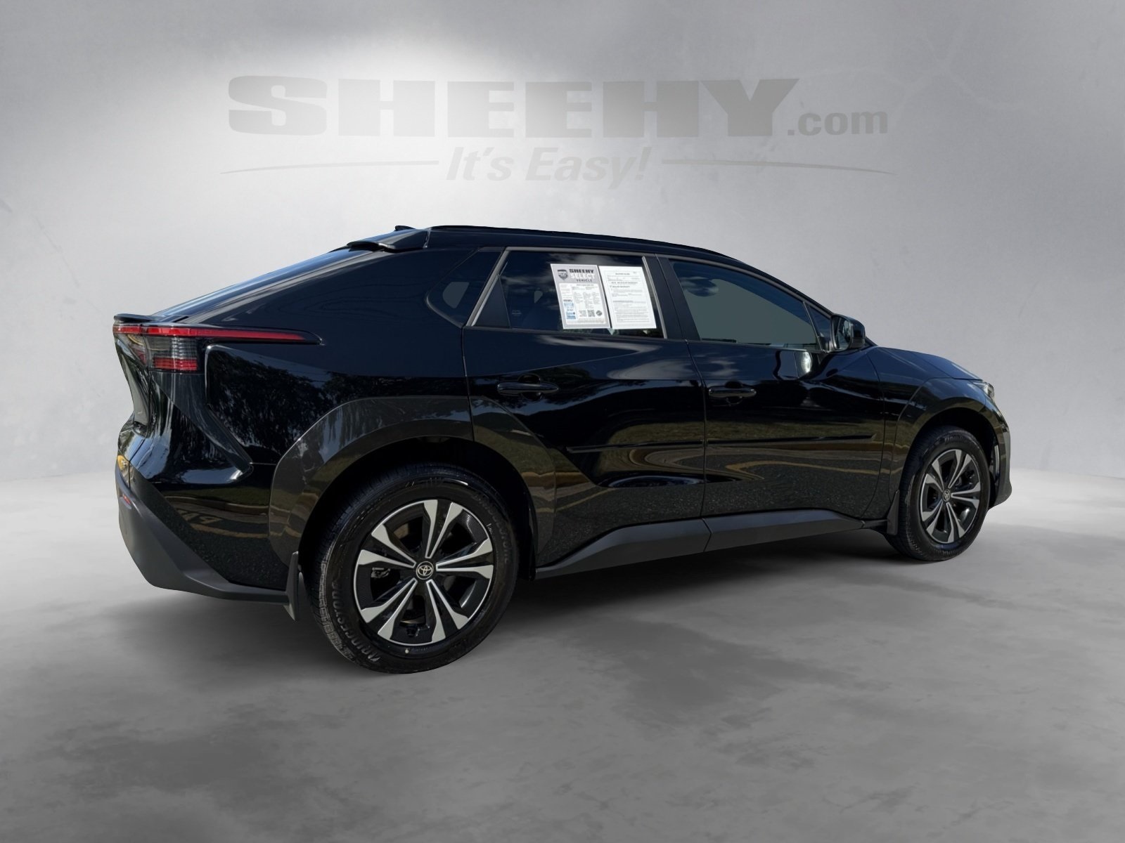 2024 Toyota bZ4X XLE photo 9