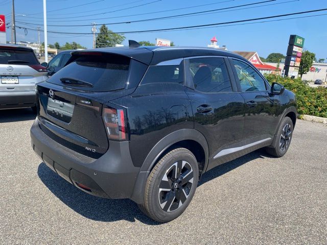 2025 Nissan Kicks SV photo 2