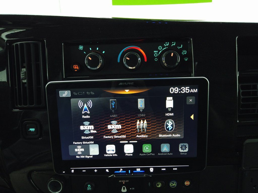 2023 Chevrolet Express photo 31