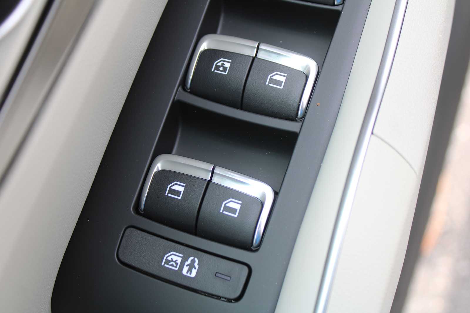 2025 Kia Sorento Hybrid EX photo 18