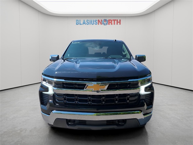 2025 Chevrolet Silverado 1500 LT photo 2