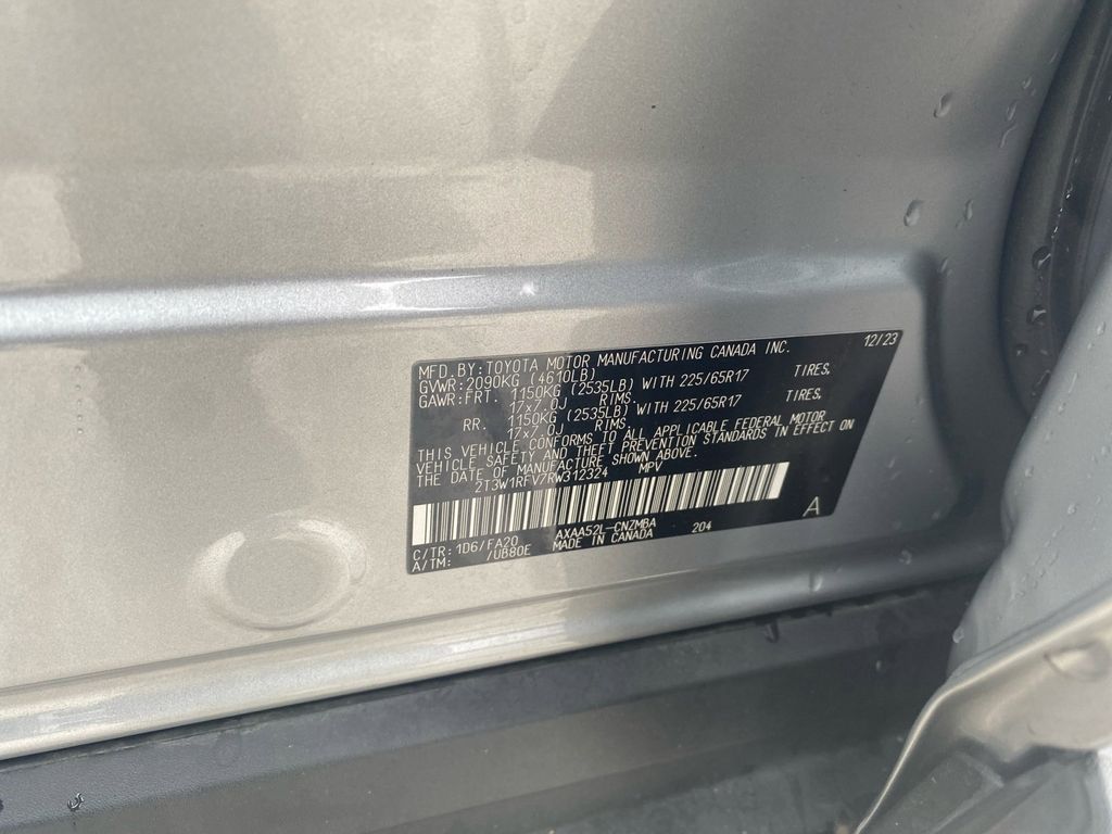2024 Toyota RAV4 XLE photo 36