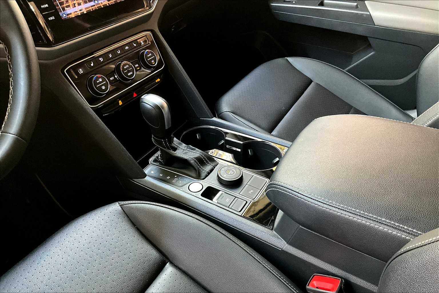 2023 Volkswagen Atlas V6 SEL photo 11