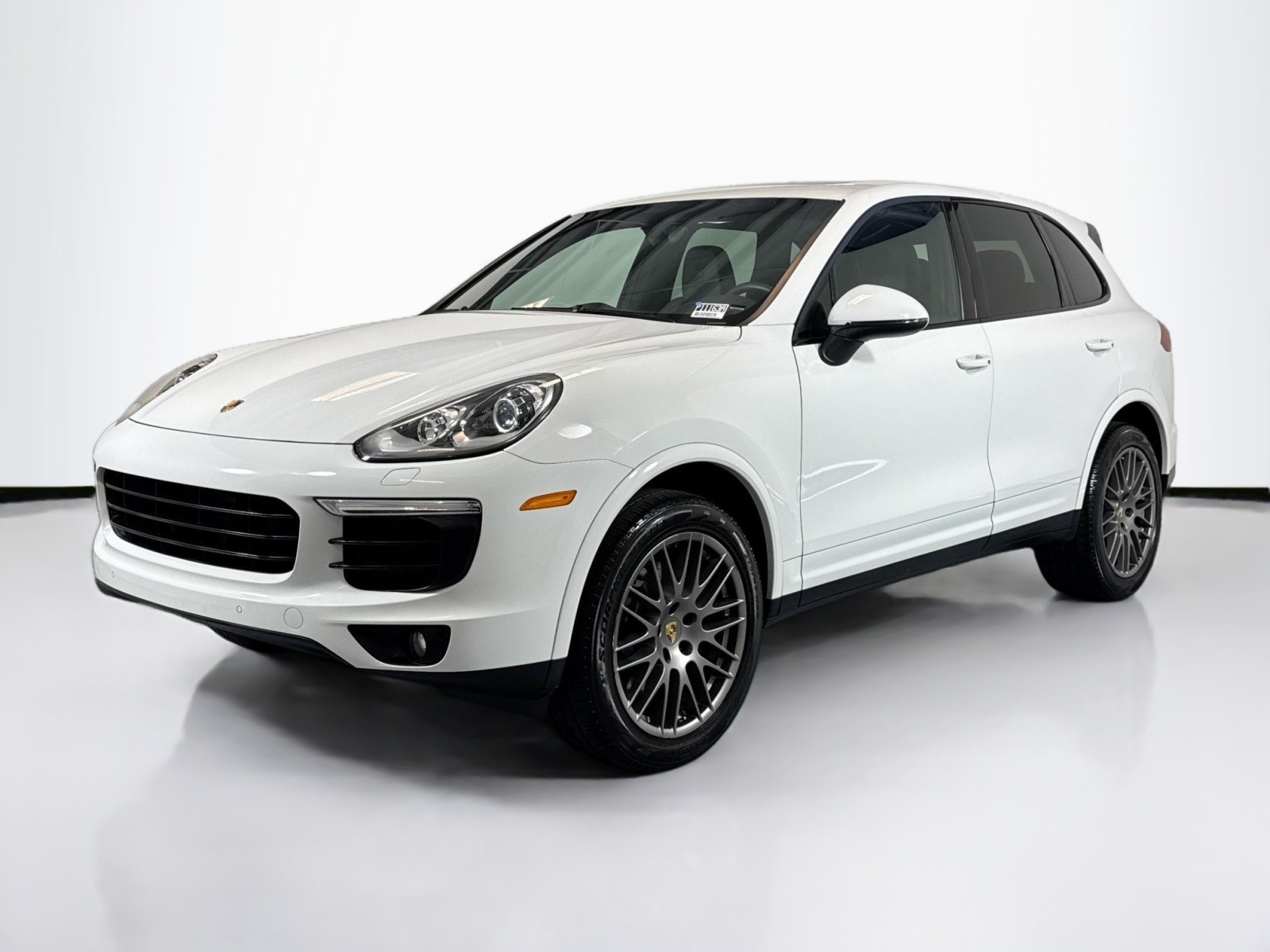 2017 Porsche Cayenne Platinum Edition's photo