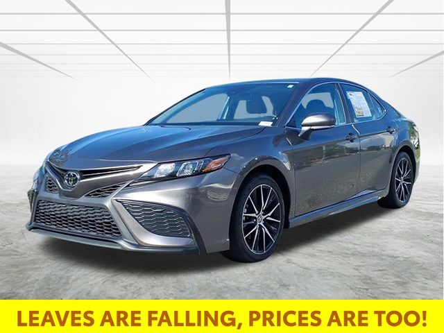 2024 Toyota Camry SE photo 13