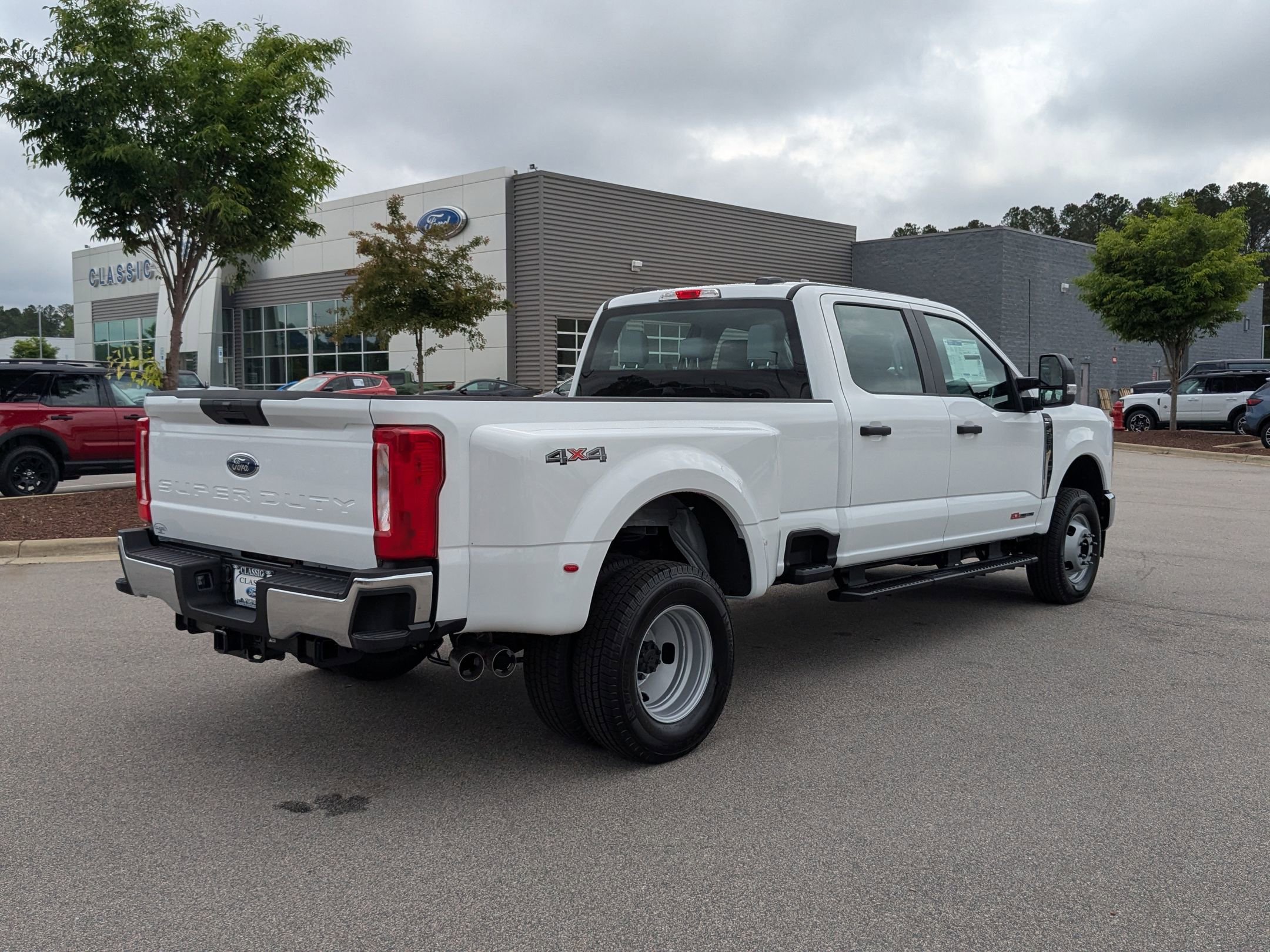 2025 Ford F-350 XL photo 7