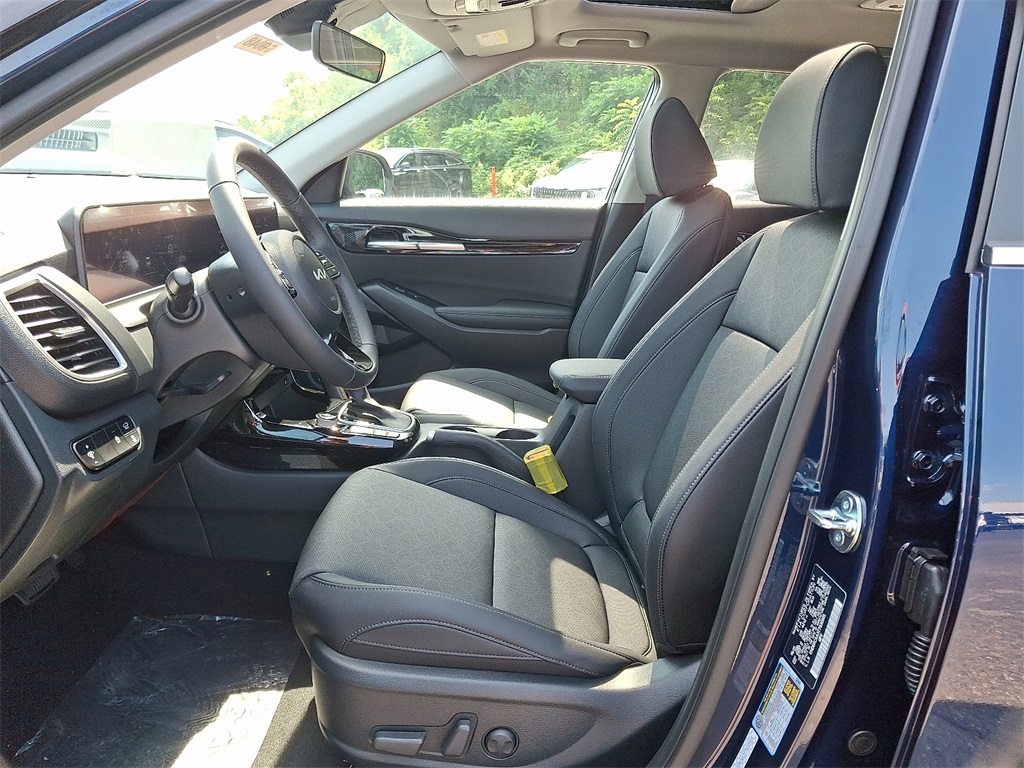 2026 Kia Seltos EX photo 13
