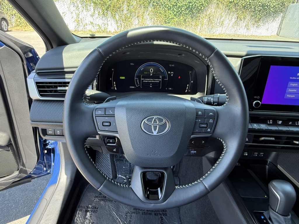 2025 Toyota Camry SE photo 22