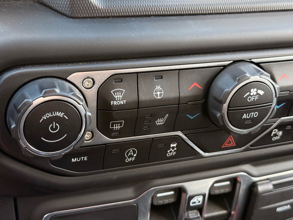 2021 Jeep Gladiator High Altitude photo 18