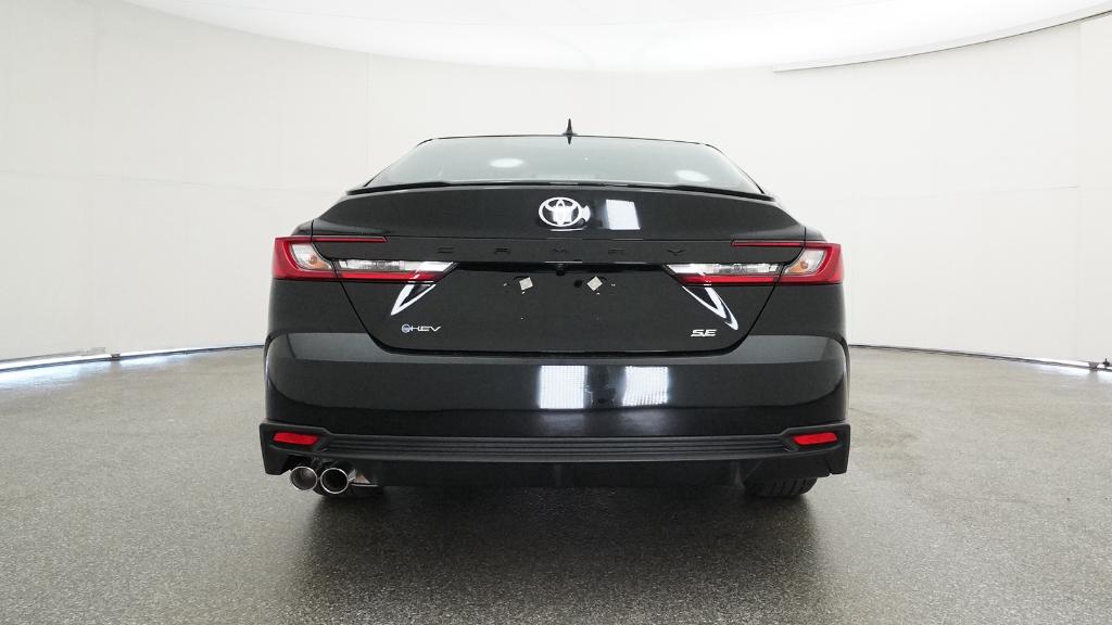 2025 Toyota Camry SE photo 14