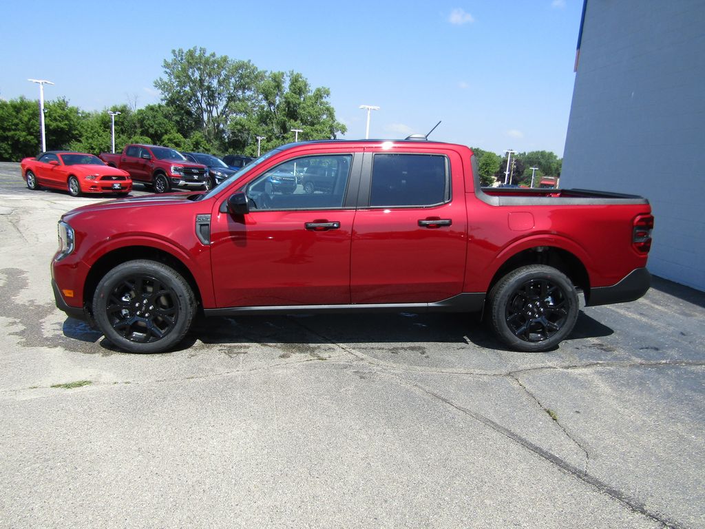 2025 Ford Maverick XLT photo 2