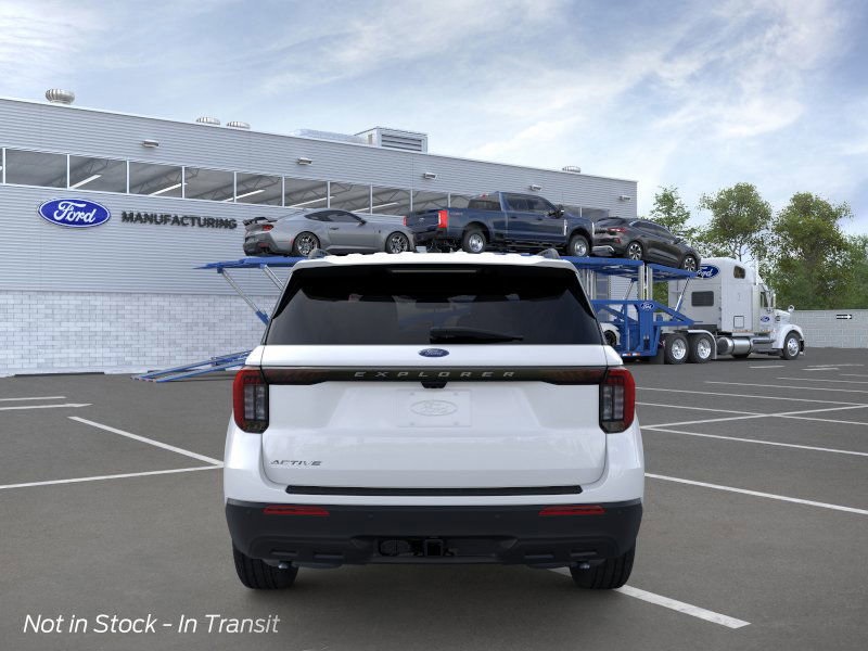 2025 Ford Explorer photo 4