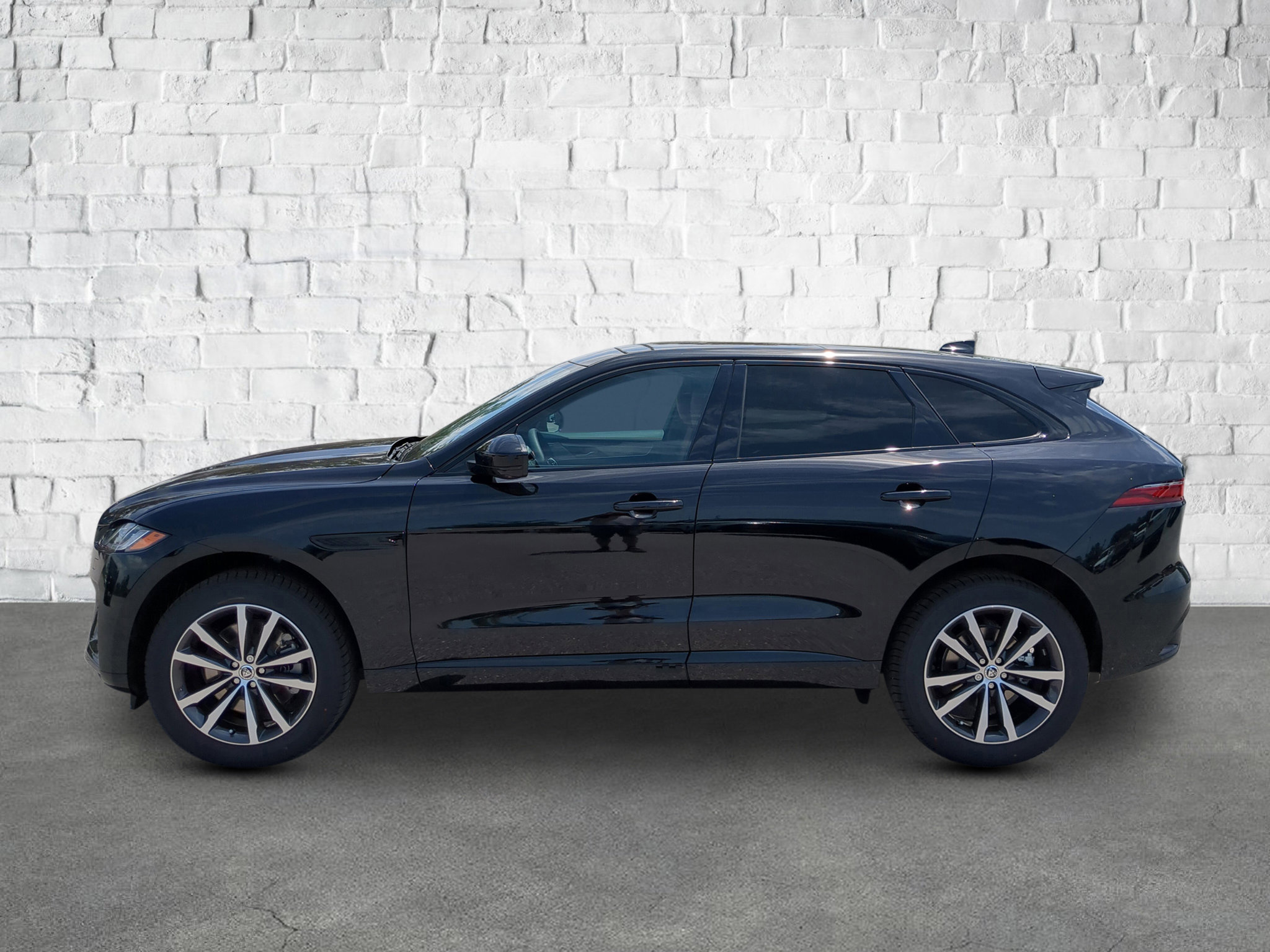 2026 Jaguar F-PACE P250 R-Dynamic S photo 3