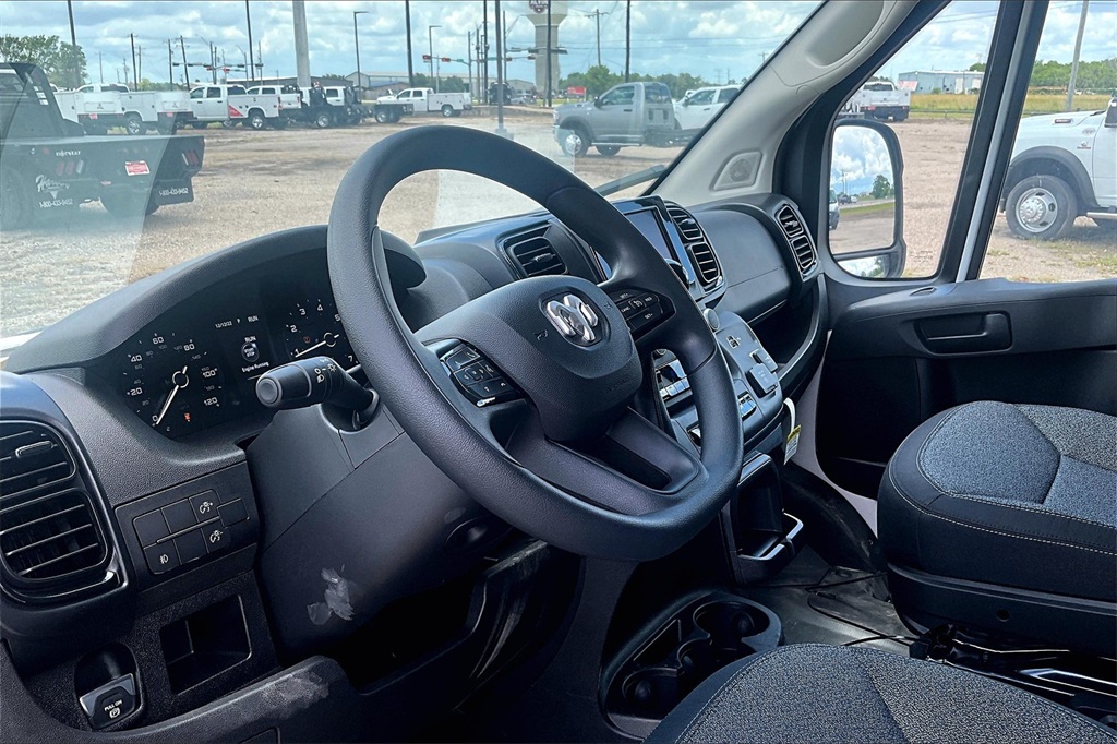 2024 Ram ProMaster 2500 Base photo 3