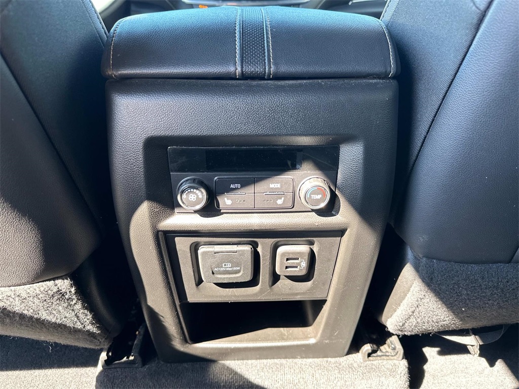 2023 Chevrolet Traverse Premier photo 12