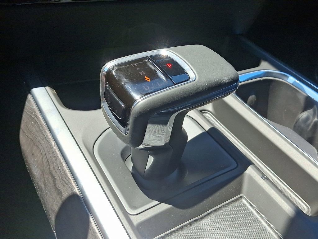 2025 Chevrolet Silverado 1500 LTZ photo 7