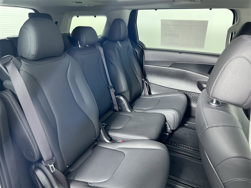 2026 Kia Carnival SX Prestige photo 27