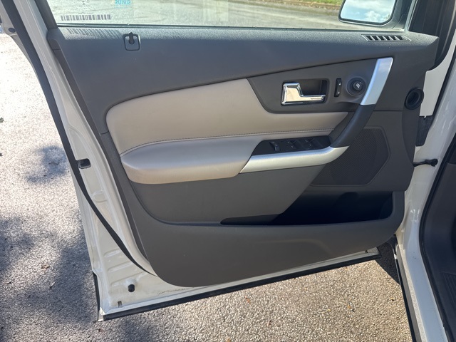 2013 Ford Edge SE photo 11