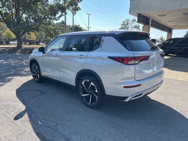 2023 Mitsubishi Outlander PHEV photo 2