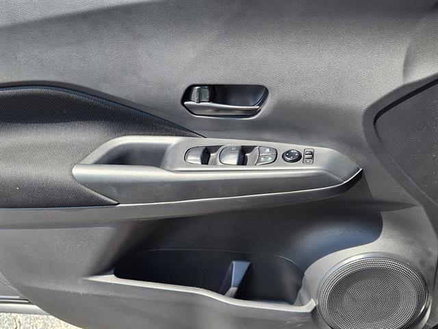 2023 Nissan Kicks S photo 15
